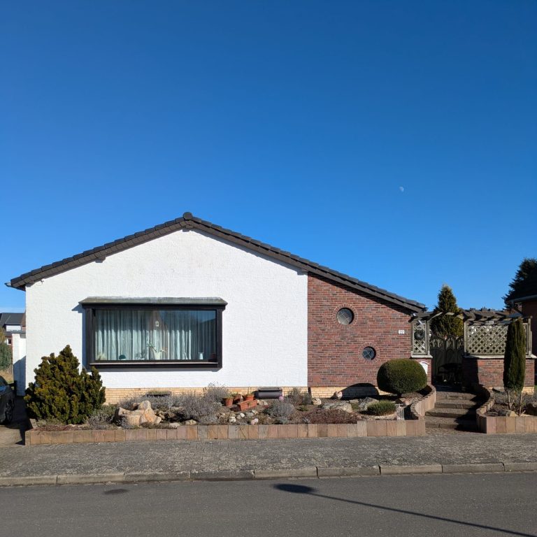 Bild einer Immobilie, Außenansicht.